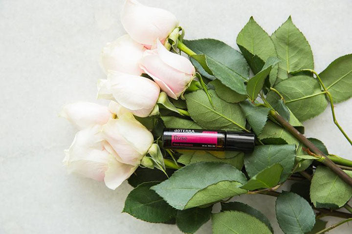 Rose Touch dilué en applicateur à bille dōTERRA | 10 ml