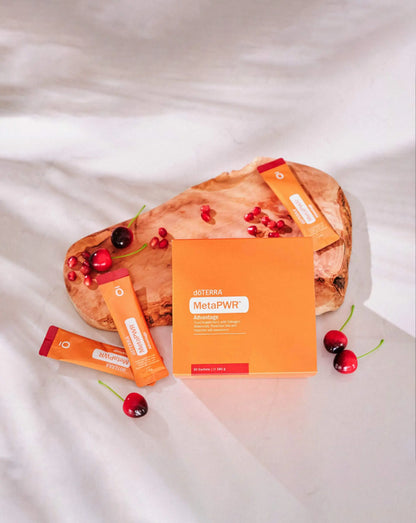 MetaPWR Advantage saveur grenade-cerise complément alimentaire dōTERRA, 30 sachets