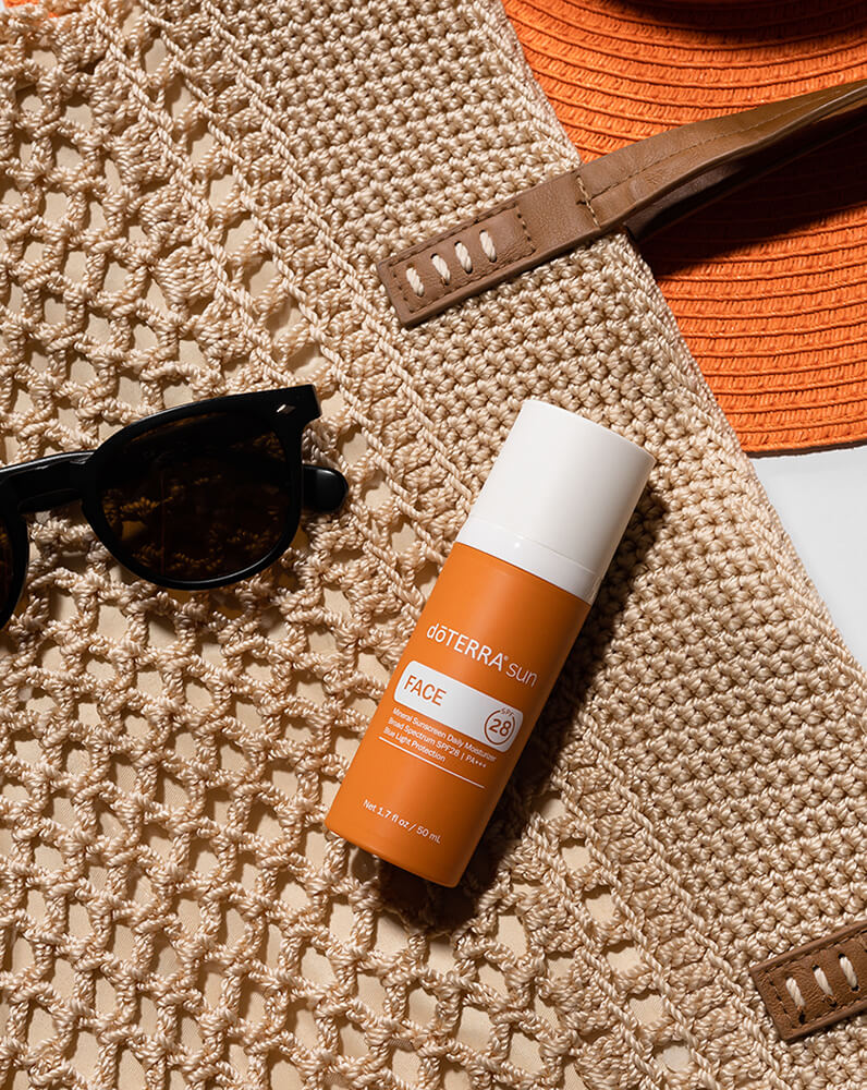 Crème solaire minérale hydratante SPF 30 pour le visage Sun dōTERRA | 50 ml