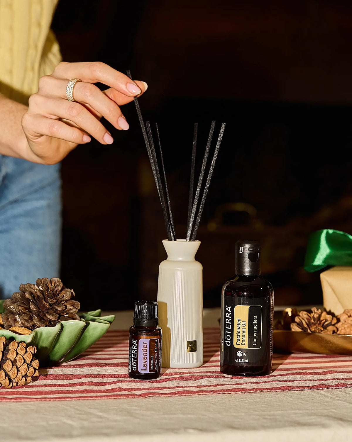 Lavendel (15 ml) und Duftstäbchen-Diffuser-Set dōTERRA