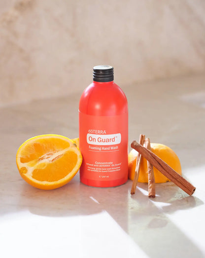 Concentré de mousse nettoyante pour les mains On Guard dōTERRA, 237 ml