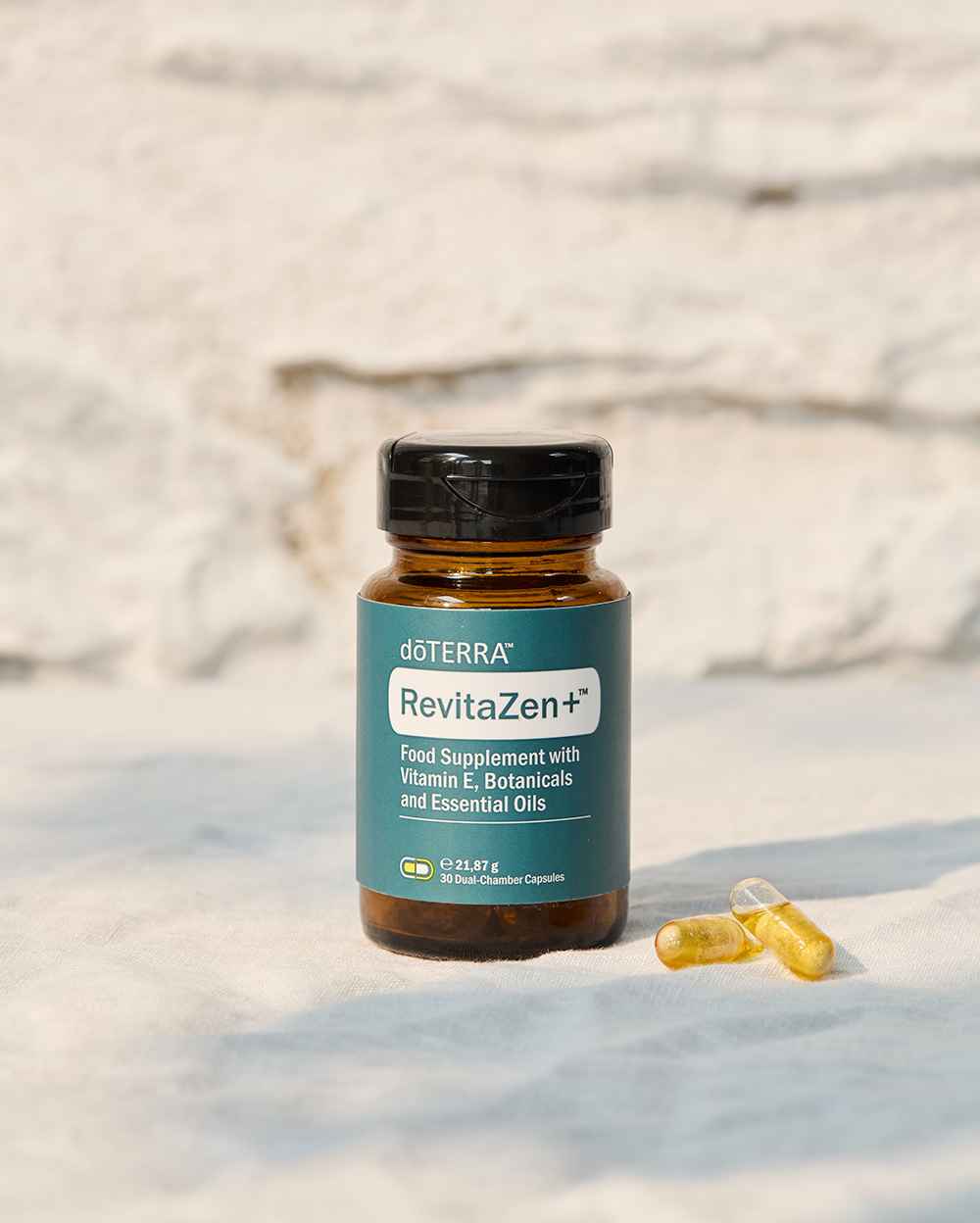 RevitaZen+ dōTERRA, deuxième vue du flacon de 30 gélules doubles