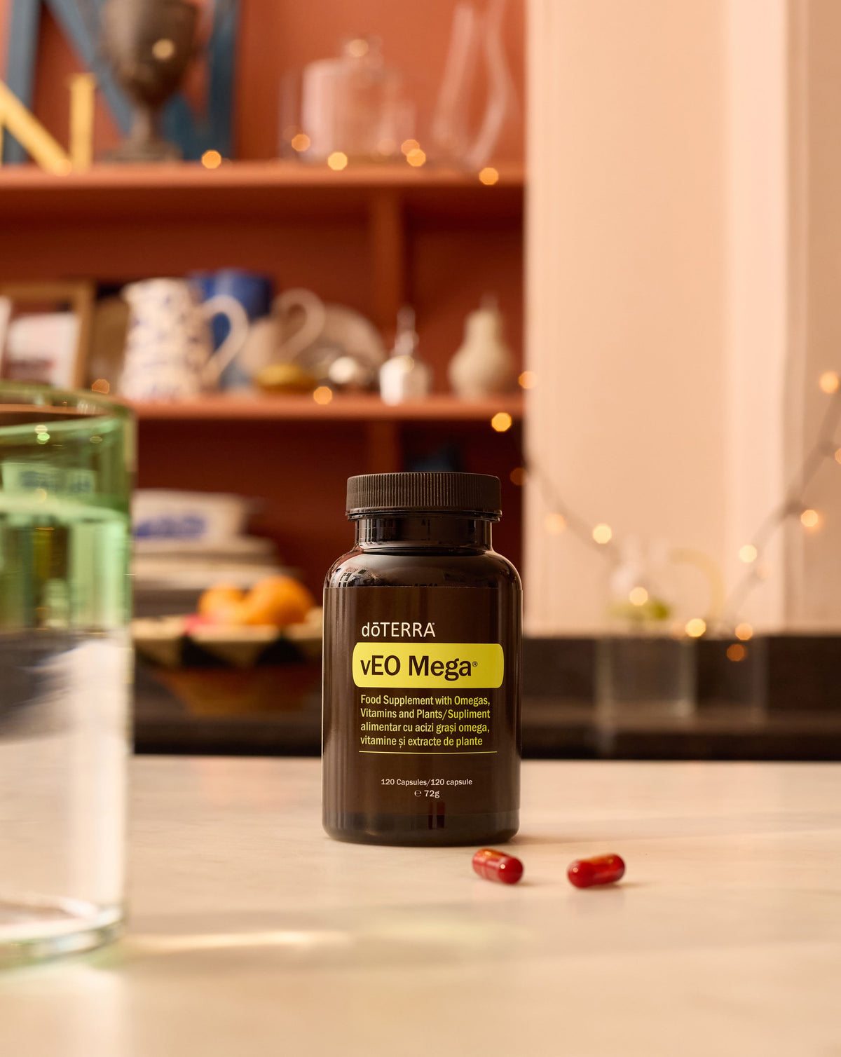 vEO Mega dōTERRA, flacon de 120 capsules dans une cuisine