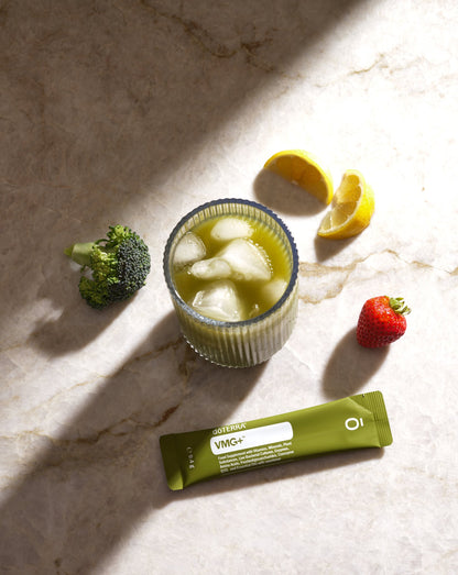 VMG+ dōTERRA, sachet et boisson glacée