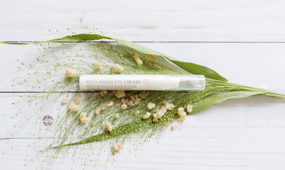 Crème anti-rides pour les yeux Essential Skin Care dōTERRA, 15 ml