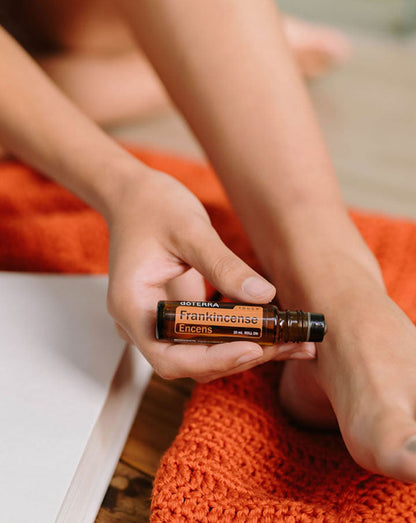 Encens (Frankincense) Touch dilué en applicateur à bille dōTERRA, 10 ml