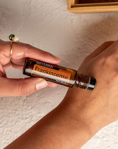Encens (Frankincense) Touch dilué en applicateur à bille dōTERRA, 10 ml